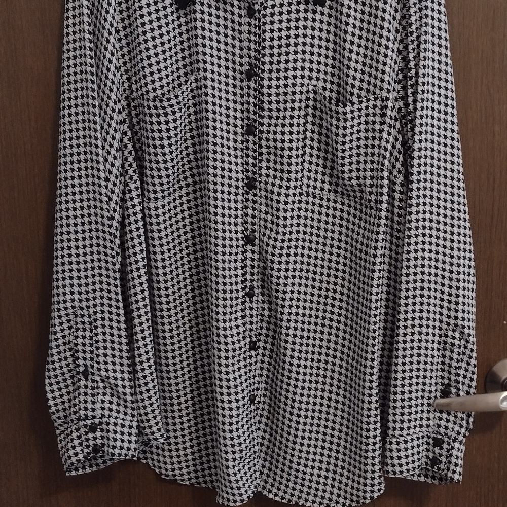 Torrid - Picture 2 of 4